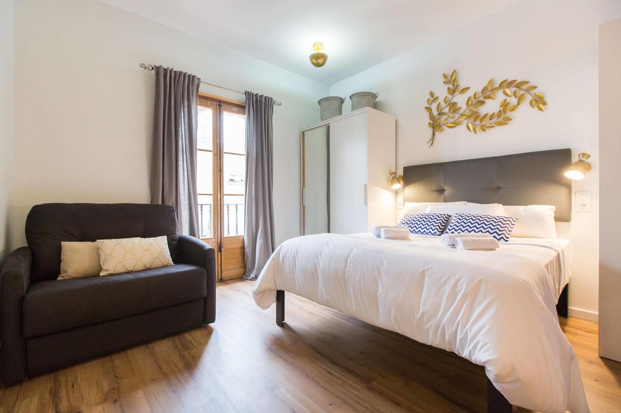 En Ferran By The Streets Hotel Барселона Екстериор снимка