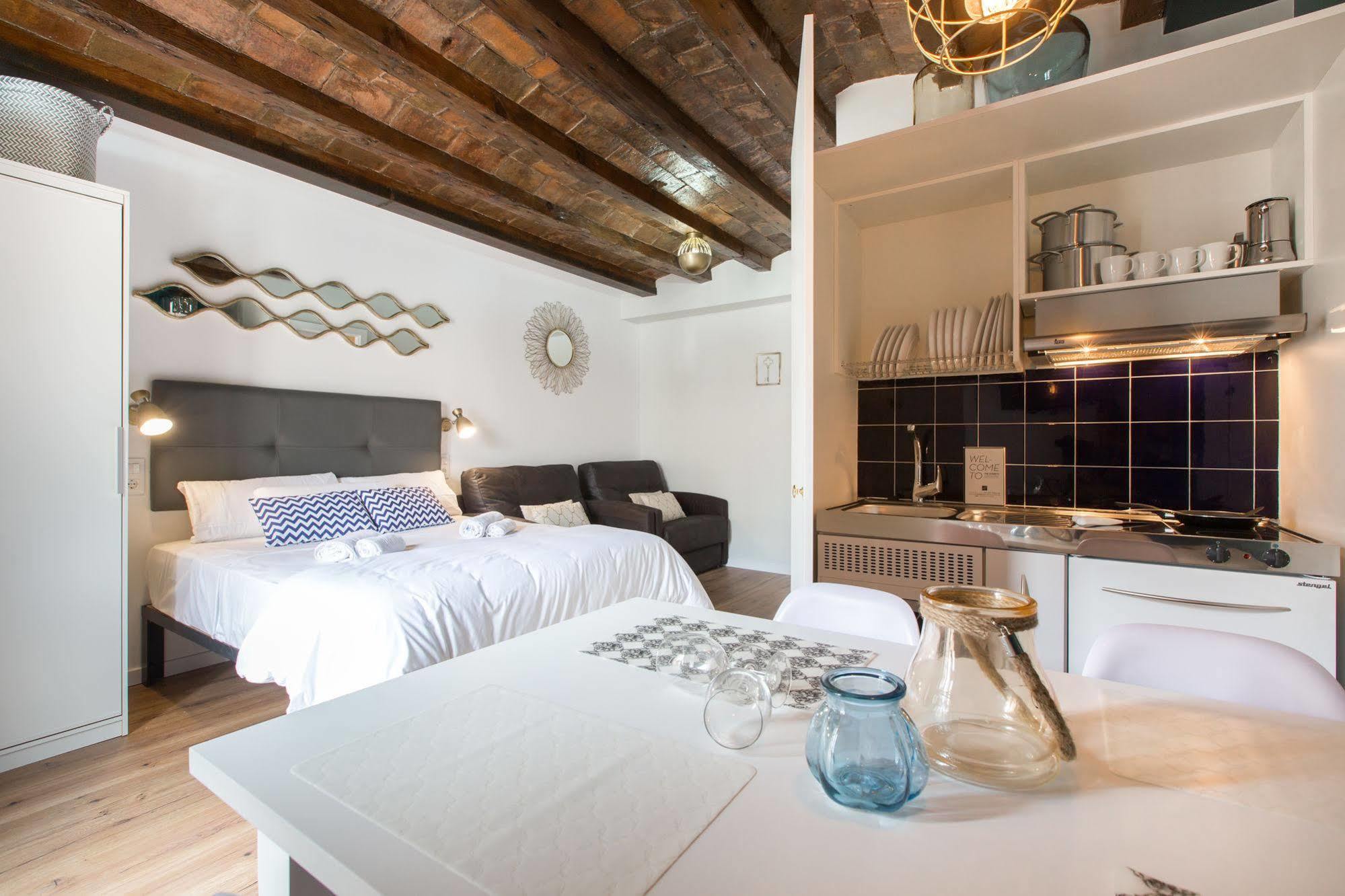 En Ferran By The Streets Hotel Барселона Екстериор снимка